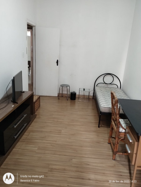 Imagem 3 da galeria do anúncio: Quarto Grande com SACADA