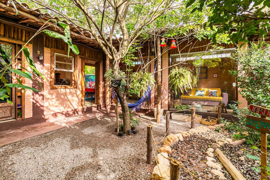 Imagem 13 da galeria do anúncio: Suíte privativa_Casa Flor Raiz