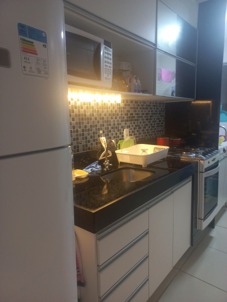 Imagem 5 da galeria do anúncio: Alugo Quarto Mensal/ Dividir apartamento SOMENTE MULHERES