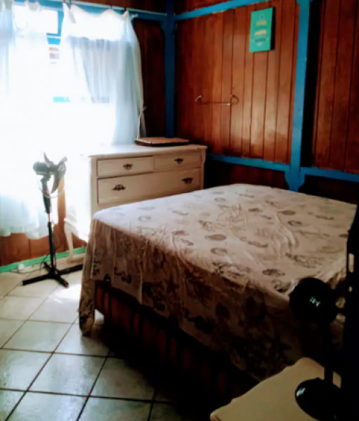 Imagem 6 da galeria do anúncio: Aluga se Quarto Femenino em residência com Piscina