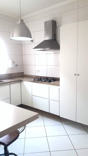 Imagem 16 da galeria do anúncio: SUITE  com Varanda