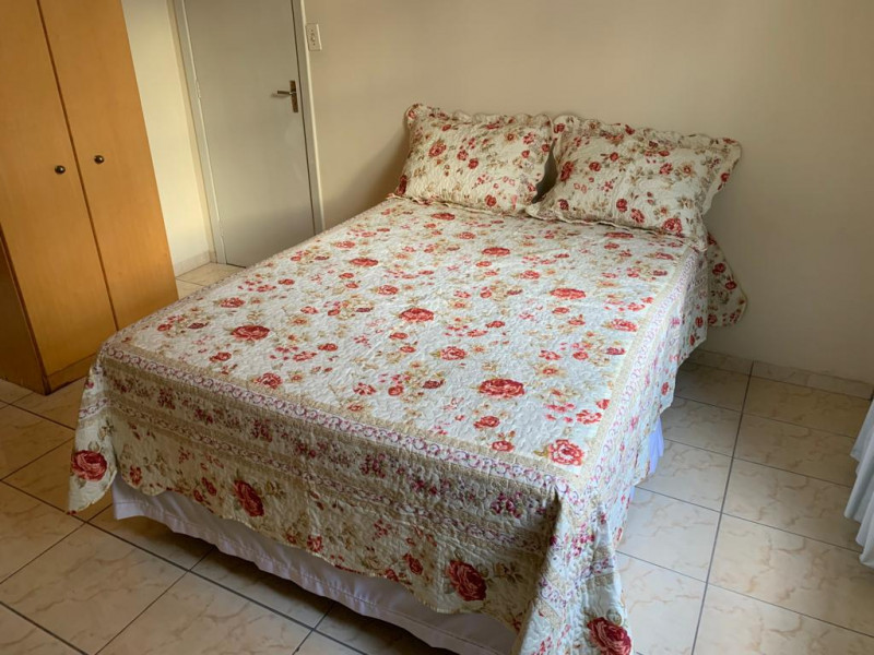 Imagem 1 da galeria do anúncio: alugo um quarto