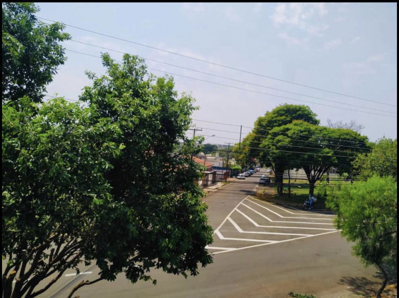 Imagem 15 da galeria do anúncio: Alugo Suite ampla vom cama box  Tv e frigobar