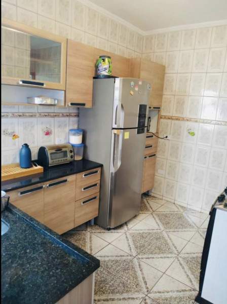 Imagem 10 da galeria do anúncio: Alugo Suite ampla vom cama box  Tv e frigobar