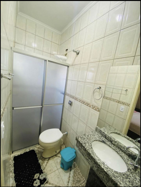 Imagem 6 da galeria do anúncio: Alugo Suite ampla vom cama box  Tv e frigobar