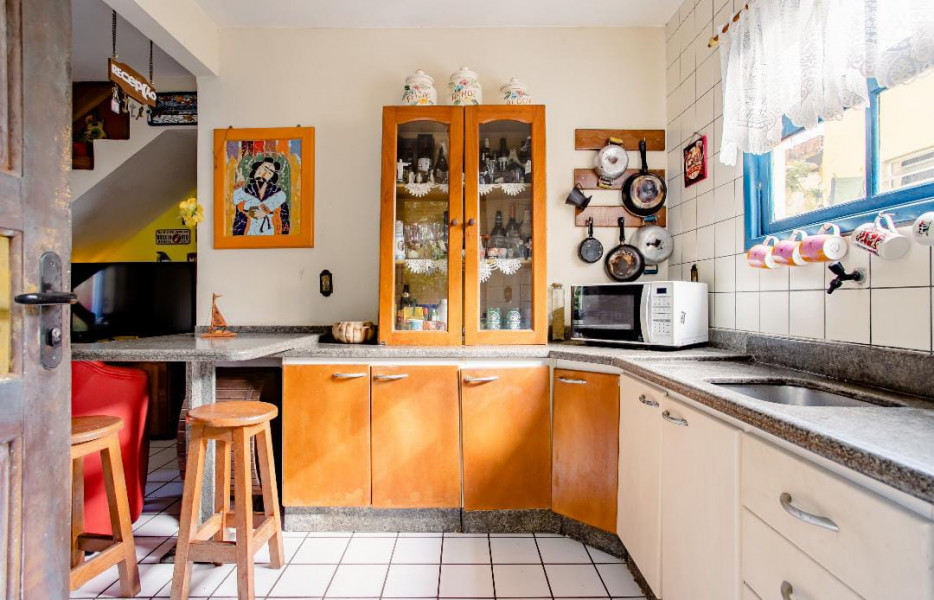 Imagem 1 da galeria do anúncio: Quarto Casa Hostel Mosaicos DyA