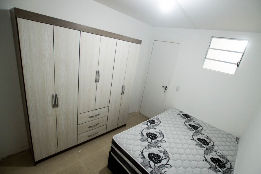 Imagem 7 da galeria do anúncio: Quarto  medio Centro Curitiba