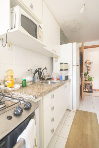 Imagem 8 da galeria do anúncio: Suíte individual mobiliada na Praça Seca