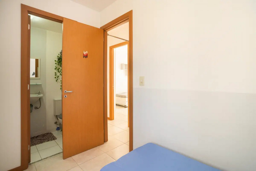 Imagem 5 da galeria do anúncio: Suíte individual mobiliada na Praça Seca