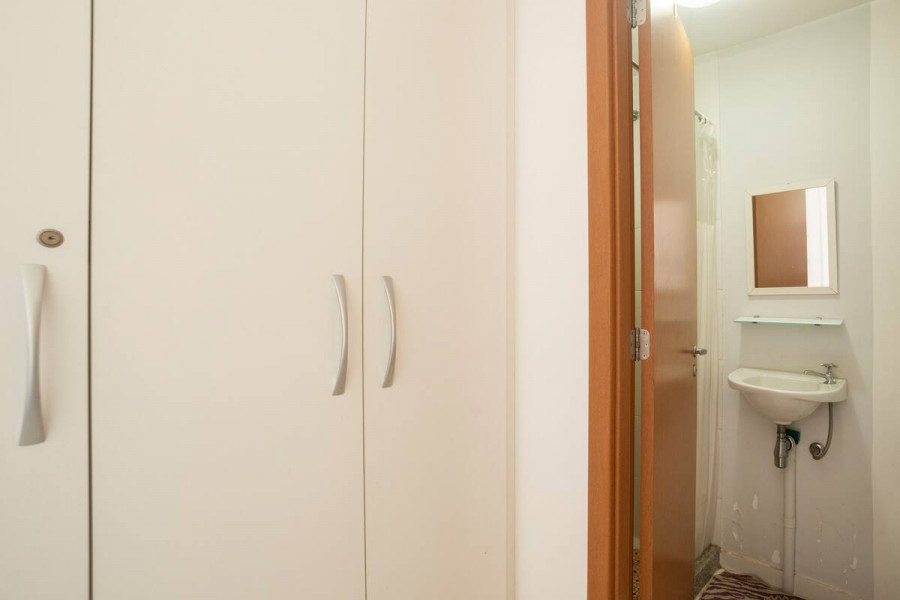 Imagem 2 da galeria do anúncio: Suíte individual mobiliada na Praça Seca