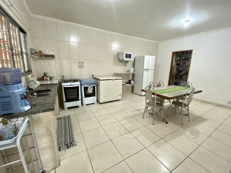 Imagem 16 da galeria do anúncio: Aluga-se quarto em casa mobiliada