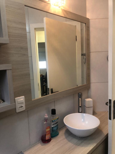 Imagem 4 da galeria do anúncio: Quarto em apartamento de 3 quartos com sacada