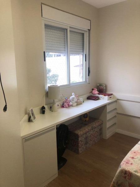 Imagem 9 da galeria do anúncio: Quarto em apartamento de 3 quartos com sacada