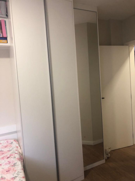 Imagem 7 da galeria do anúncio: Quarto em apartamento de 3 quartos com sacada