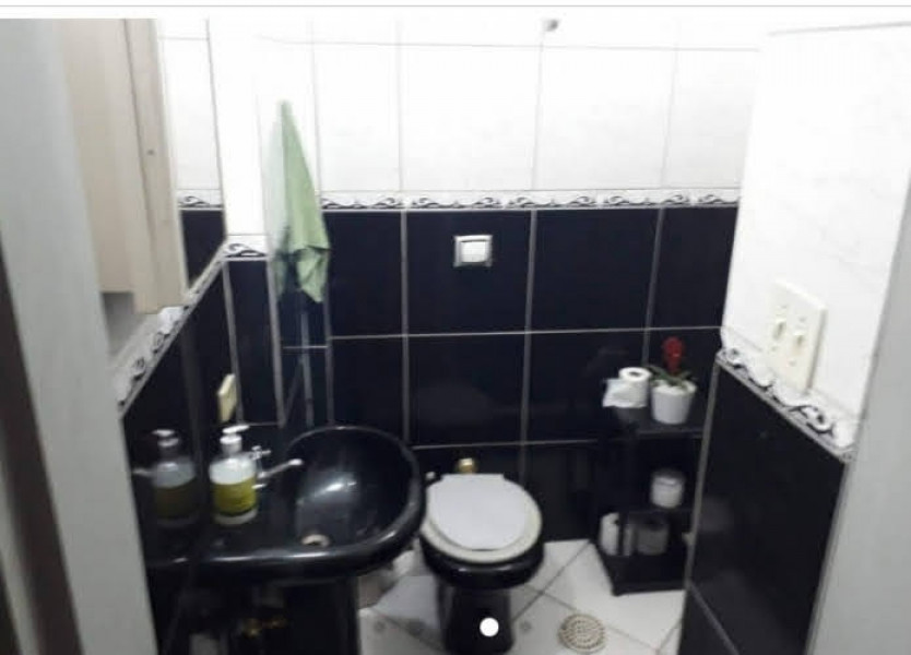 Imagem 2 da galeria do anúncio: Alugo quarto à 600 m. da estação Sta Cruz .