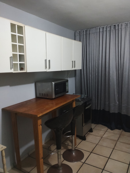 Imagem 18 da galeria do anúncio: Apartamento agronomica privativo (  reforma em andamento)