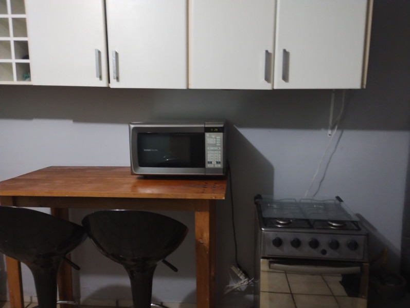 Imagem 9 da galeria do anúncio: Apartamento agronomica privativo (  reforma em andamento)