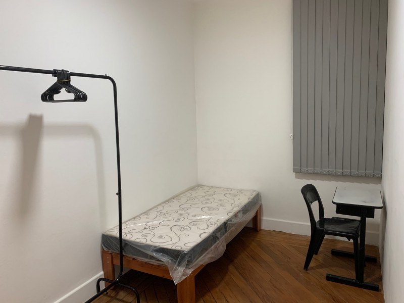 Imagem 2 da galeria do anúncio: Quarto Individual para Homens. Bairro Liberdade / Aclimação