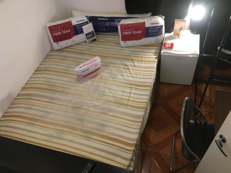 Imagem 3 da galeria do anúncio: QUARTO LINDO & TODO MOBILIADO