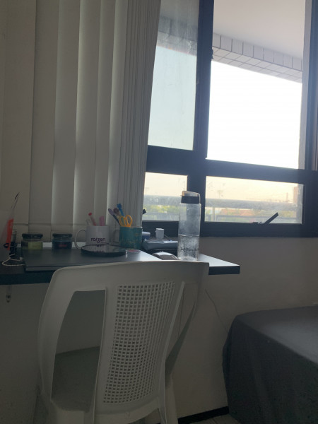 Imagem 5 da galeria do anúncio: Quarto  top c/banheiro exclusivo em apto à 100 mts Beira Mar