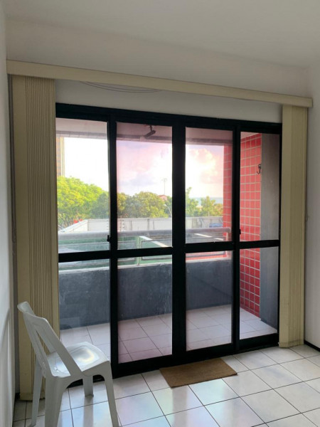 Imagem 7 da galeria do anúncio: Quarto  top c/banheiro exclusivo em apto à 100 mts Beira Mar