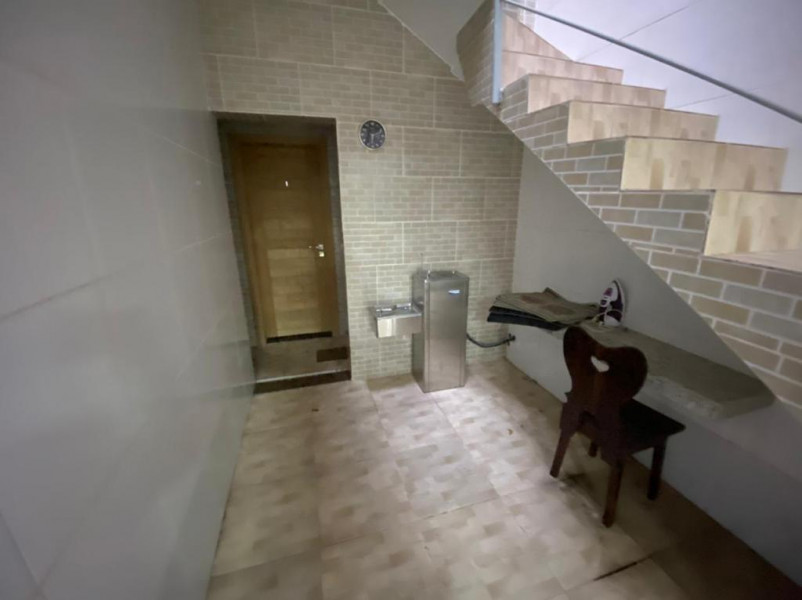 Imagem 9 da galeria do anúncio: Alugo quartos com Banheiro.