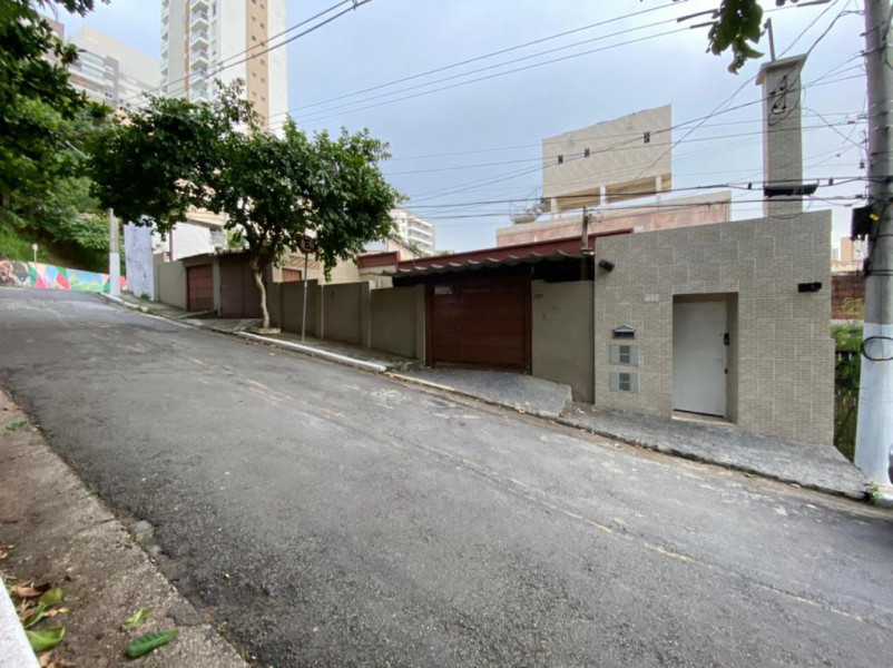 Imagem 2 da galeria do anúncio: Alugo quartos com Banheiro.