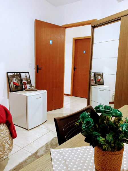 Imagem 1 da galeria do anúncio: Quarto individual em Coliving no centro de Porto Alegre