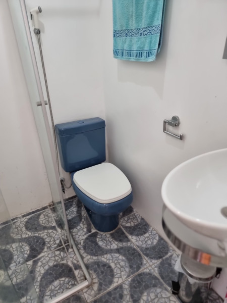 Imagem 8 da galeria do anúncio: Quarto Suite N.03 totalmente mobiliada e individual.