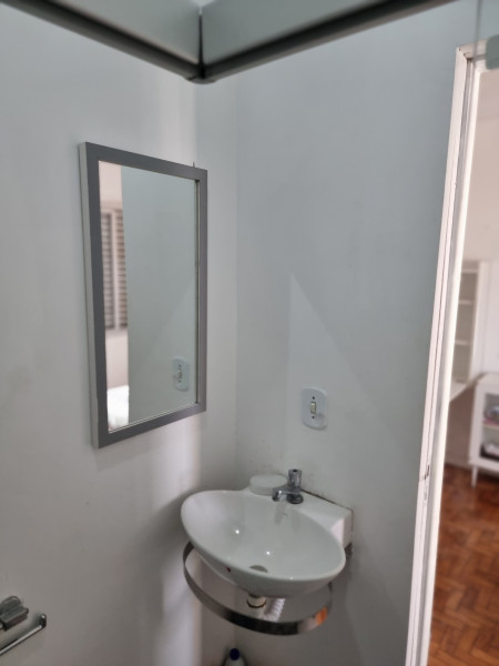 Imagem 9 da galeria do anúncio: Quarto Suite N.03 totalmente mobiliada e individual.