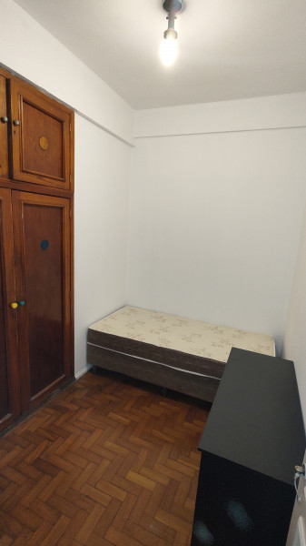 Imagem 3 da galeria do anúncio: quarto disponível no centro