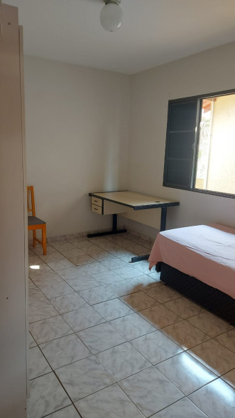 Imagem 1 da galeria do anúncio: Quarto mobiliado prox. a UNIGRAN