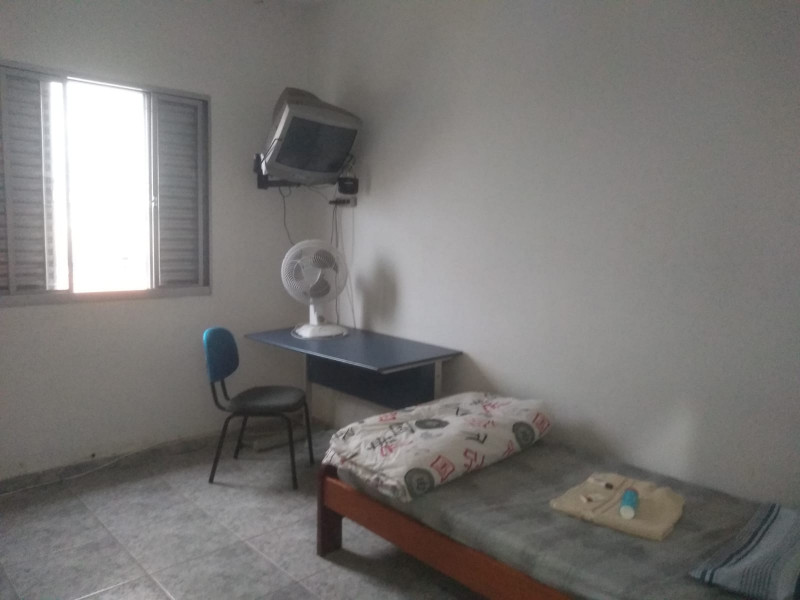 Imagem 3 da galeria do anúncio: quarto  para homem em casa de família