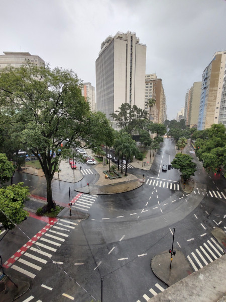 Imagem 4 da galeria do anúncio: vaga ao lado da faculdade de direito da ufmg