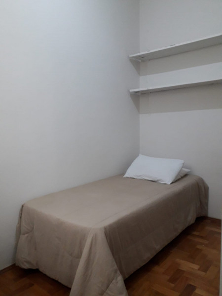 Imagem 1 da galeria do anúncio: Quarto DCE mobiliado na Savassi