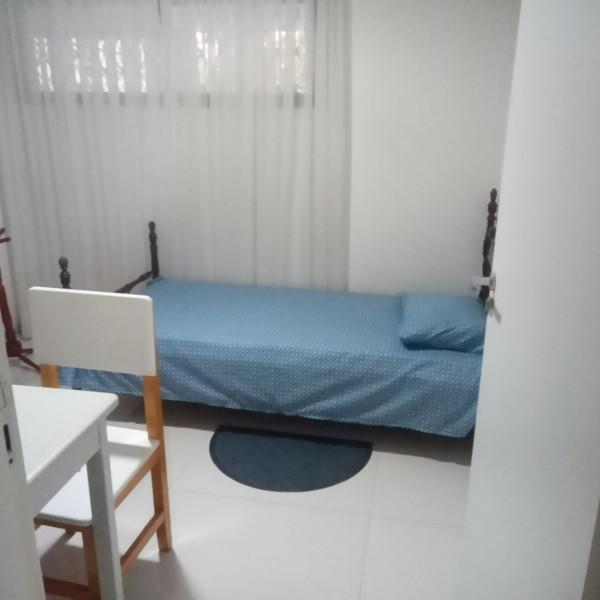 Imagem 1 da galeria do anúncio: Alug. qto.p/estudante de fora, sexo masc.