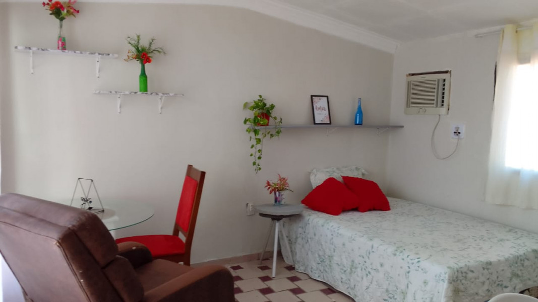 Imagem 4 da galeria do anúncio: Quarto em bairro tranquilo