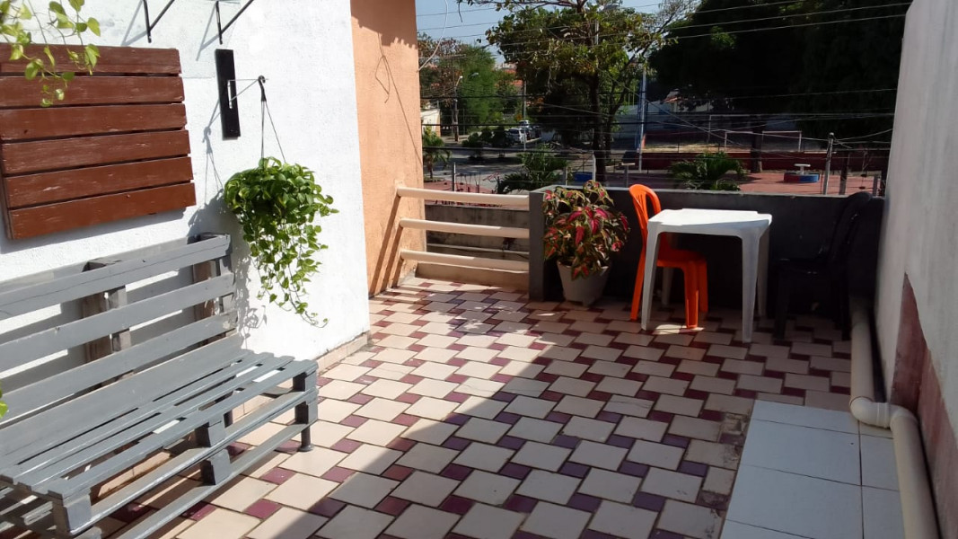 Imagem 6 da galeria do anúncio: Quarto em bairro tranquilo