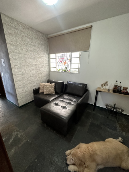 Imagem 4 da galeria do anúncio: Quarto no Estoril