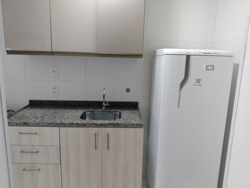 Imagem 2 da galeria do anúncio: QUARTO C/ WC INDIVIDUAL E GARAGEM COND. MARAVILLE