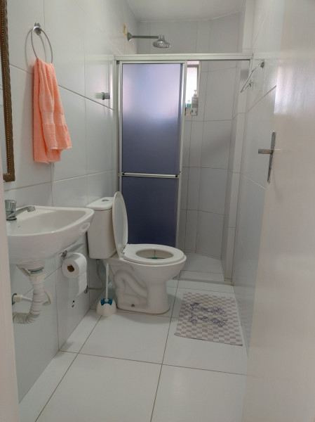 Imagem 10 da galeria do anúncio: Quarto com ótima localização, seguro e limpo.