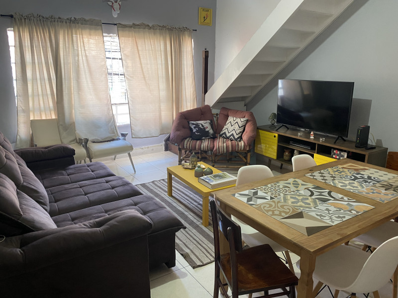 Imagem 1 da galeria do anúncio: Quarto privativo mobiliado metro Ana Rosa