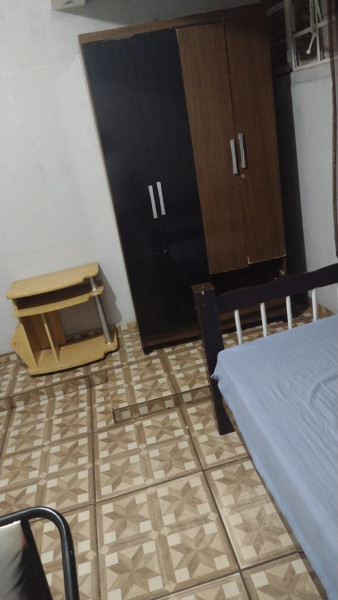 Imagem 4 da galeria do anúncio: Quartos individuais, cozinha e banheiros compartilhados.