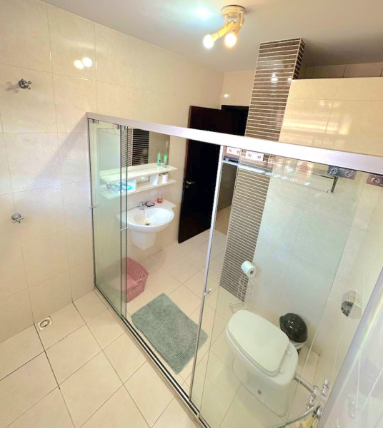 Imagem 19 da galeria do anúncio: Quarto p/estudantes 100 metros UFPR,PUC,JARDIM Botânico