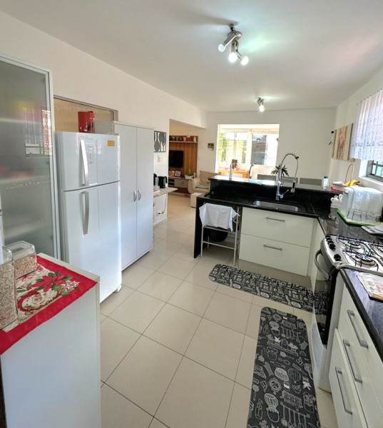 Imagem 16 da galeria do anúncio: Quarto p/estudantes 100 metros UFPR,PUC,JARDIM Botânico