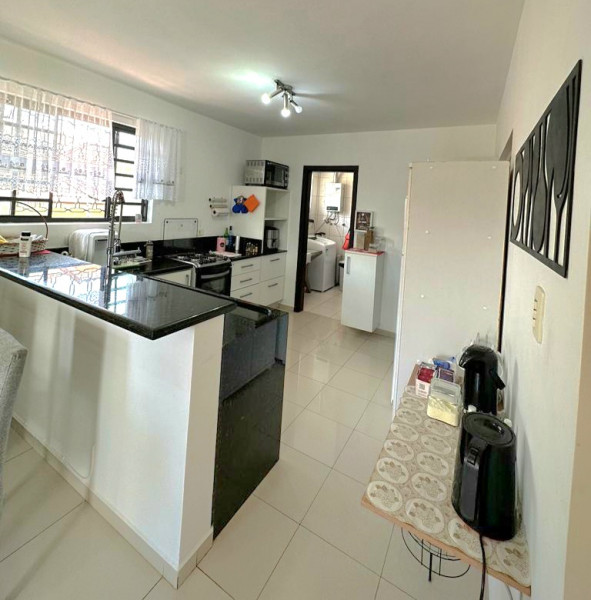 Imagem 15 da galeria do anúncio: Quarto p/estudantes 100 metros UFPR,PUC,JARDIM Botânico