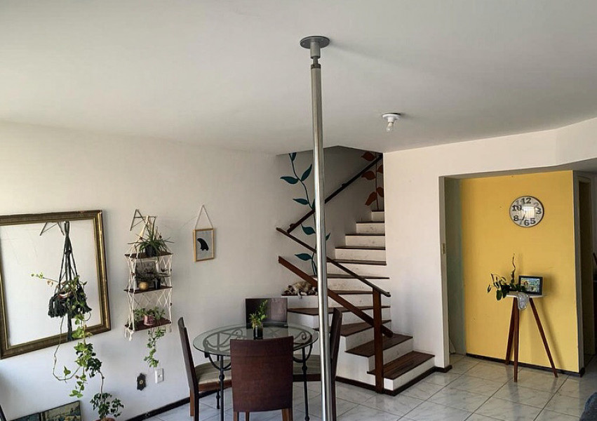 Imagem 4 da galeria do anúncio: Aluguel de casa em vilarejo fechado com varanda vista à mar