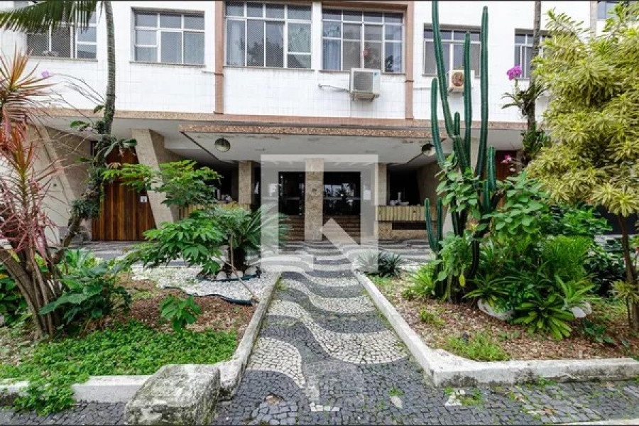 Imagem 2 da galeria do anúncio: Excelentes vagas para moça Praia de Icarai