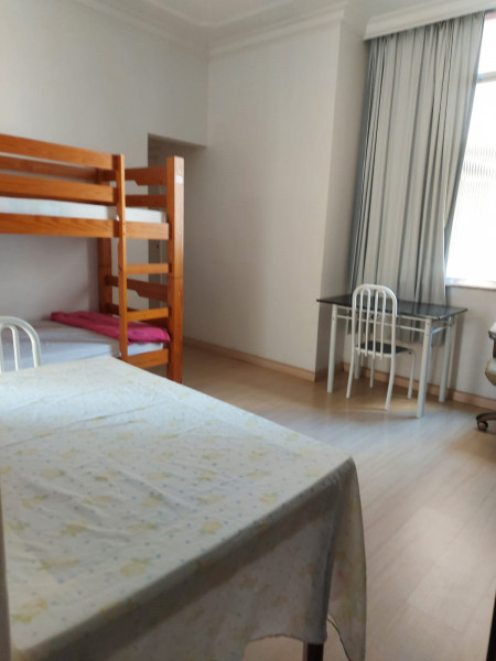 Imagem 3 da galeria do anúncio: Excelentes vagas para moça Praia de Icarai