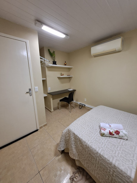 Imagem 13 da galeria do anúncio: Quartos, aluguéis por temporada.